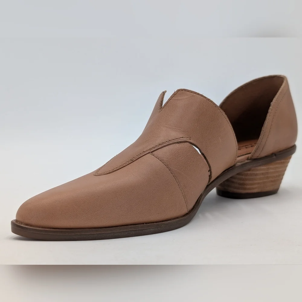 Lucky Brand Minnsy Sz US 9.5W / EU41 Leather Women Tan Slip-On Almond Toe Loafer